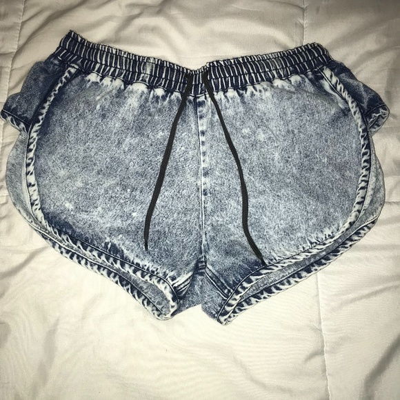Shown to Scale Denim Acid Washed High Leg Shorts - Picture 1 of 4